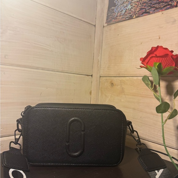Black Marc Jacob’s Snapshot Bag - Picture 1 of 4